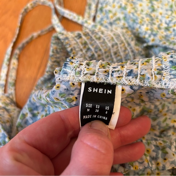 NWOT SHEIN Floral Blue Green Two-Piece Skirt Crop Top Set Women’s Size Medium - Picture 4 of 7